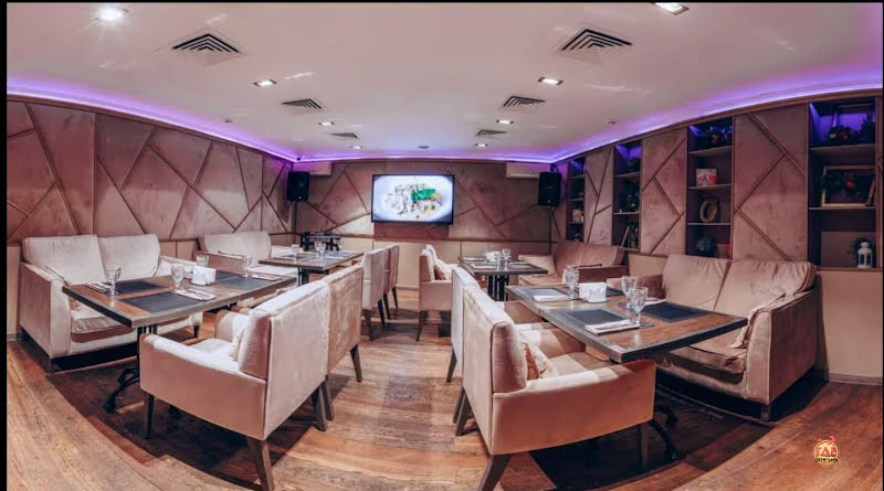 Сытый лось на Люблинской фотография №2