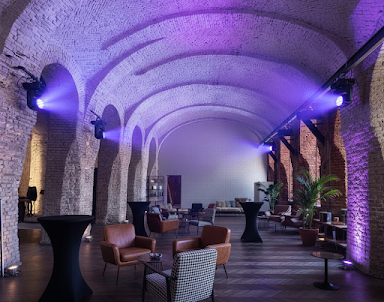  ресторан LOFT HALL