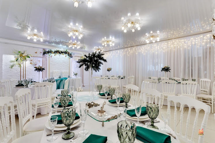 Большой зал в «Мон Амур» фотография №18