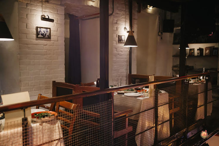 Основной зал в «Высоцкий» фотография №7