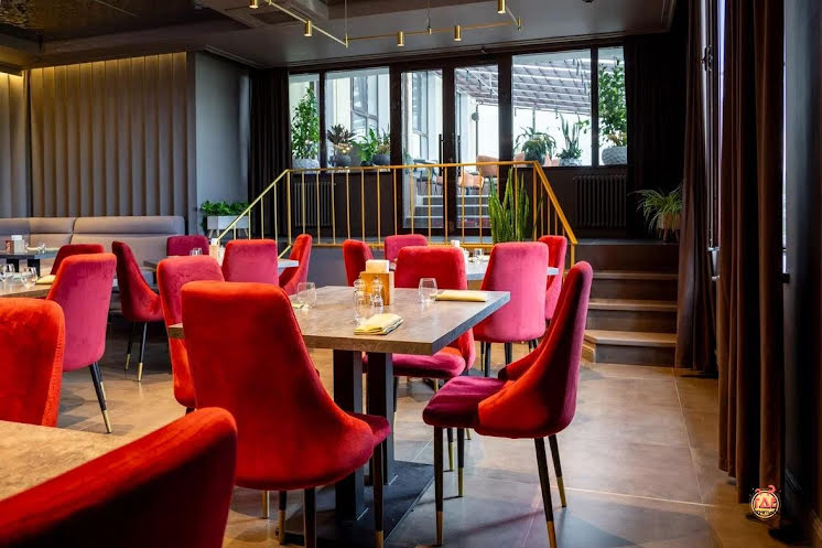 Лаундж-зал  в «Divine на Назарбаева» фотография №7