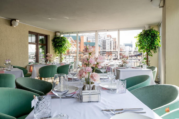 Терраса с панорамными окнами в «Небо Казани» фотография №5