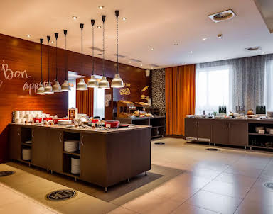  ресторан Cosmos Saint-Petersburg Pulkovskaya