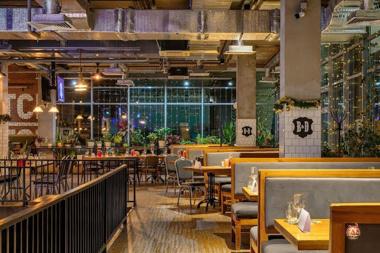 Основной зал в «BUTCH&DUTCH» фотография №12