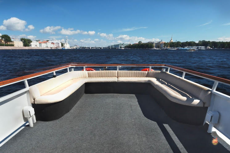 Палуба в «Теплоход "Олимпия"» фотография №9