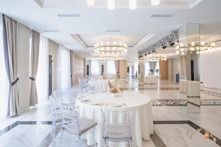 Банкетный зал в «Баден-Баден термы Еткуль» фотография №12