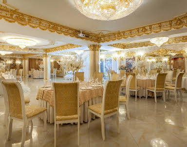  ресторан Монарх