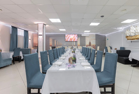 Банкетный зал  в Малый зал 