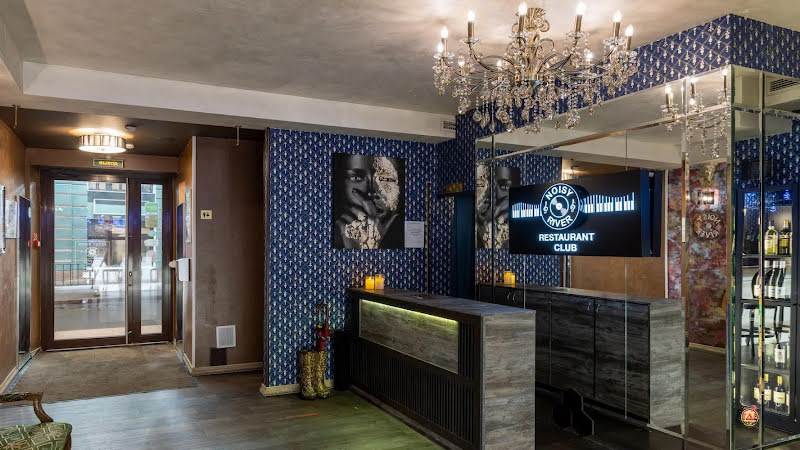 Noisy River фотография №11