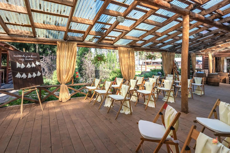 Малый зал с верандой в «Конюшня» фотография №14