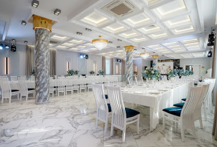 Белый зал  в VIP-зал 