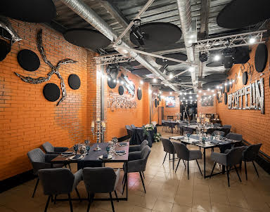  ресторан 9PARROTS