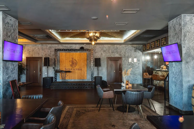 Основной зал  в «Братчина» фотография №8