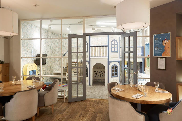 Основной зал  в «BONA на Есенина» фотография №2