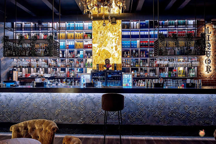 Основной зал  в «LIQUOR» фотография №10