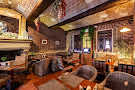 Зал с камином в «Вилла Паста»