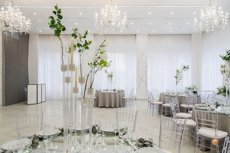 Основной зал  в «Magnolia» фотография №8