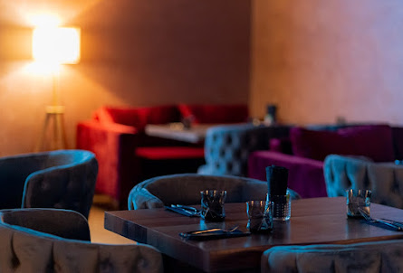 Средний банкетный зал  в Малый банкетный зал 