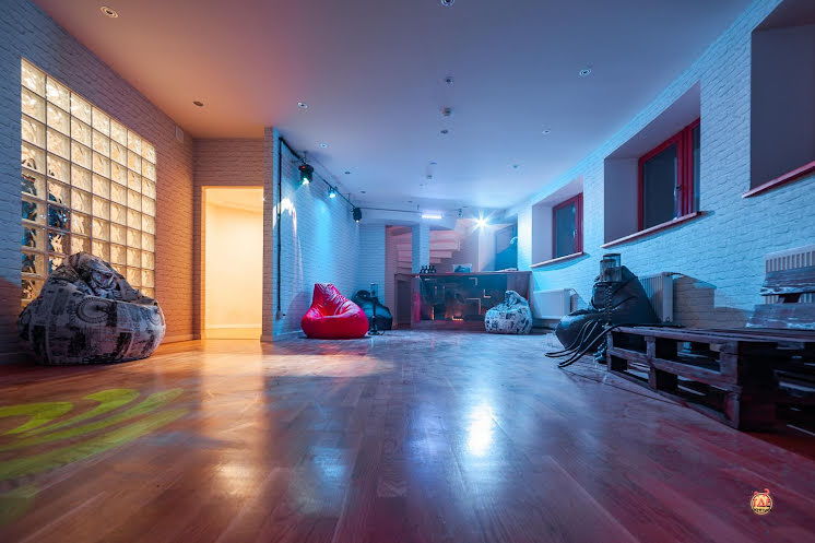 Ночной клуб в «Шато Снегири» фотография №2