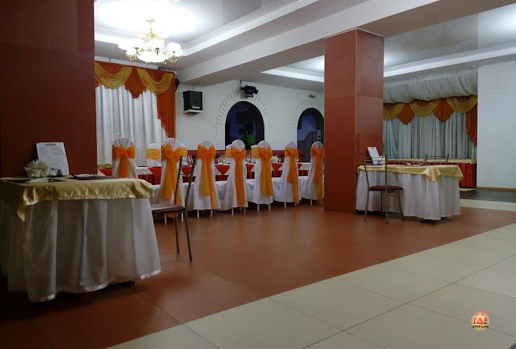 Зал на 90 человек в «Laff Cafe» фотография №8