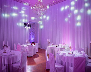  ресторан COM.NATA на площади Труда