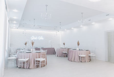 Основной зал в Малый зал