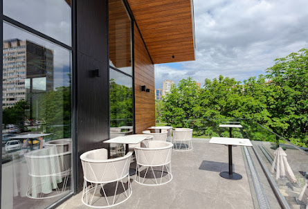 Зал на 2 этаже в VIP зал второго этажа