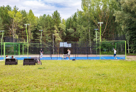 Футбольное поле в Купольный домик