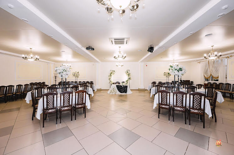 Большой банкетный зал в «Междуречье» фотография №10