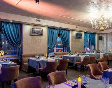  ресторан Noisy River