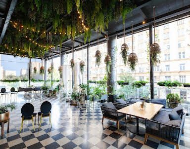 Новый год в Madison Event Hall  & Mady