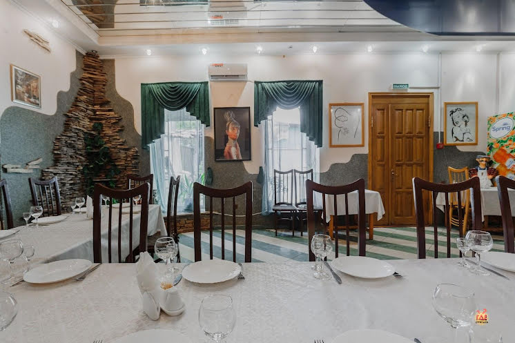 Основной зал в «Наталия» фотография №5