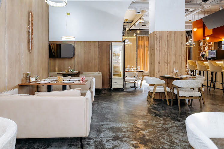 Основной зал в «Lianel» фотография №2