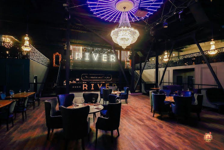 Основной зал в «River Room» фотография №2