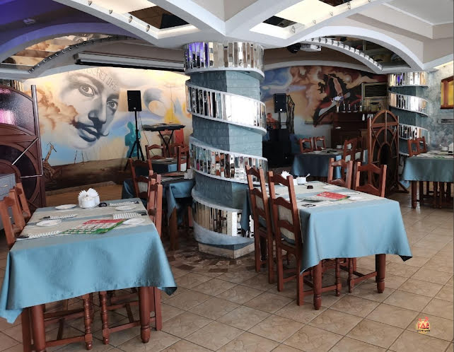 Основной зал в «Дали» фотография №5