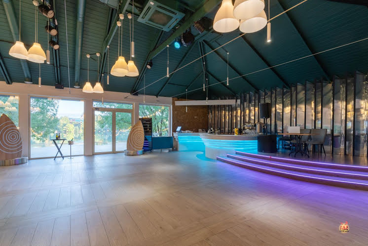 Основной зал в «Ozero» фотография №10