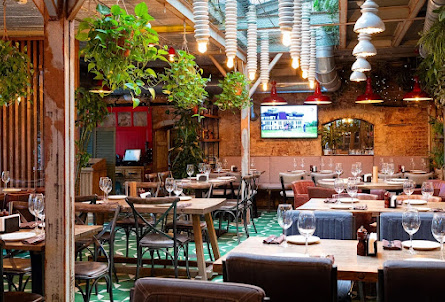 Основной зал  в Основной зал 