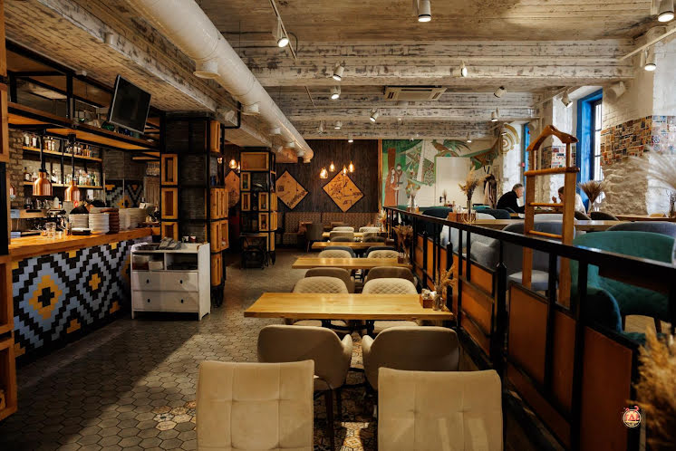 Основной зал ресторана в «Азык-Тулек» фотография №2