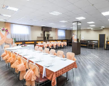  ресторан «Веста» на Новой Заре