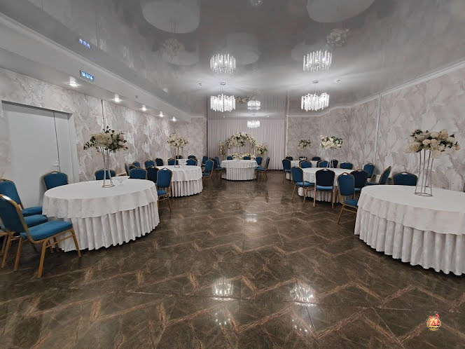 Основной зал в «Смак на Ямашева» фотография №17