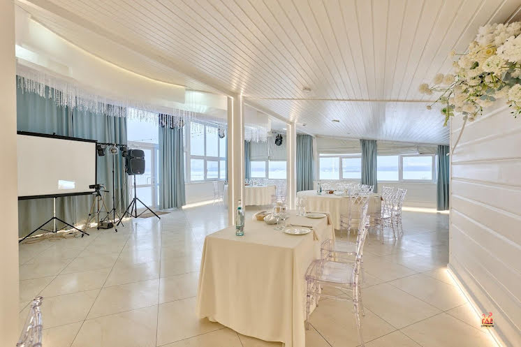 Основной зал в «Ялта» фотография №16