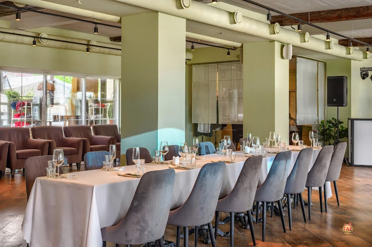 Зал на 2 этаже в «Moloko на Алексеевской» фотография №3