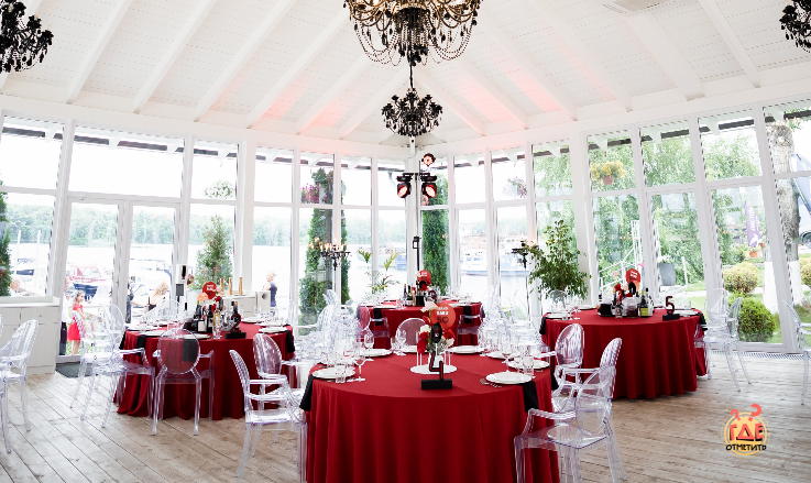 Банкетный зал в «Яхт клуб Ласточка» фотография №2