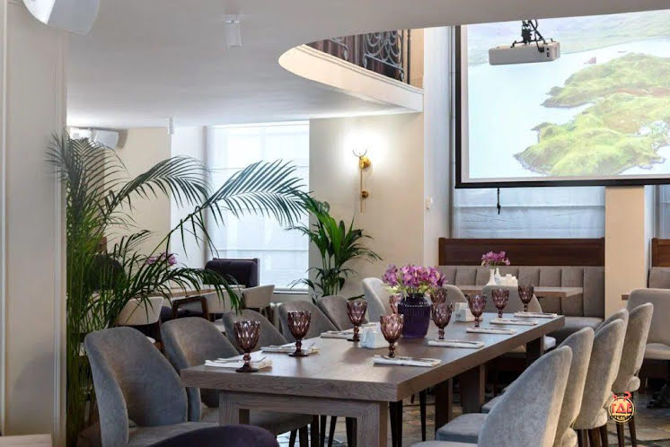 Зал «Колуар» в «Сенполия» фотография №2