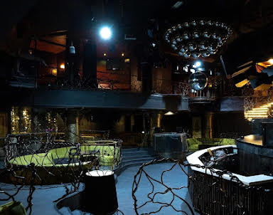 Свадьба в Легенда