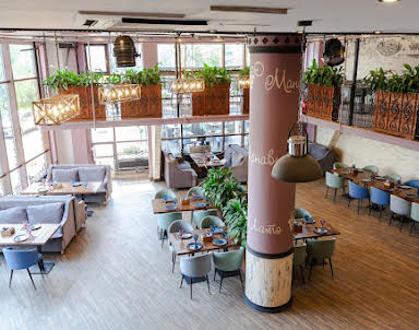  ресторан Шато Манави на Адмирала Лазарева