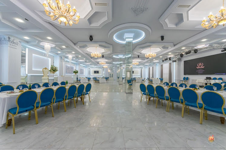 Зал первого этажа в «Golden Plaza» фотография №1