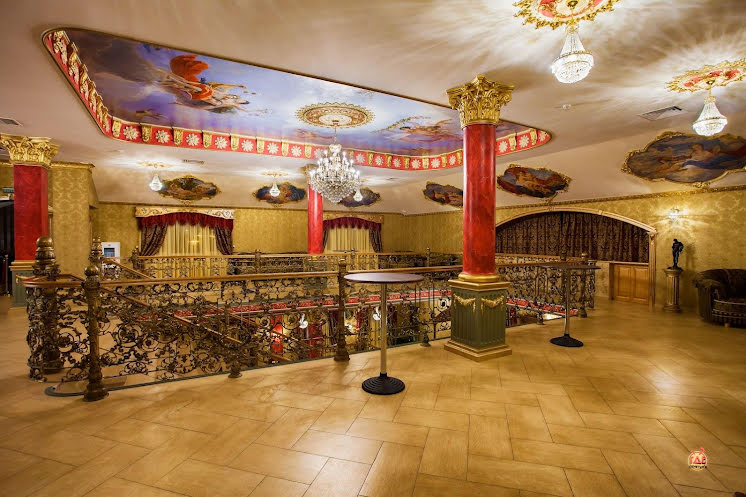Королевский зал в «Весенний дворец» фотография №11