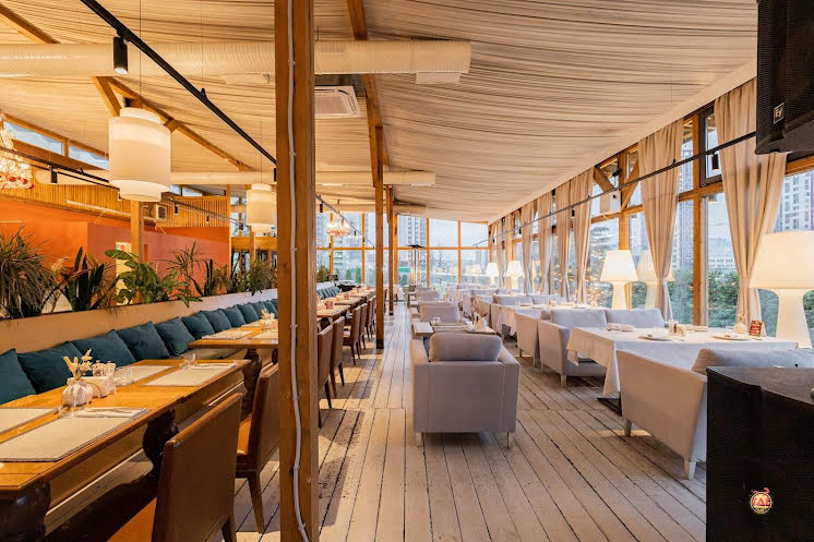 Основной зал в «Веранда» фотография №3