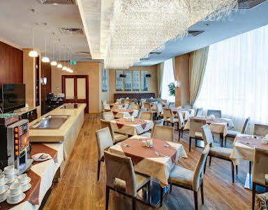  ресторан РАЙКИН PLAZA HOTEL